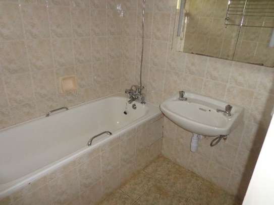 4 Bed House with En Suite in Loresho image 12