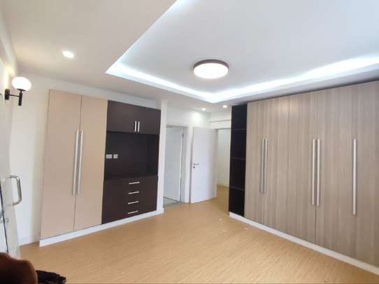 3 Bed Apartment with En Suite in Kilimani image 25