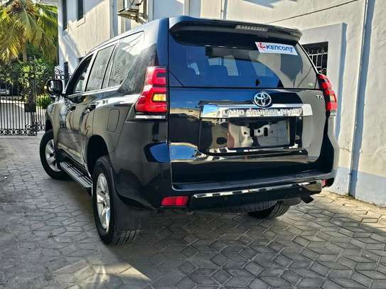Toyota land cruiser Prado TX 2018 image 10