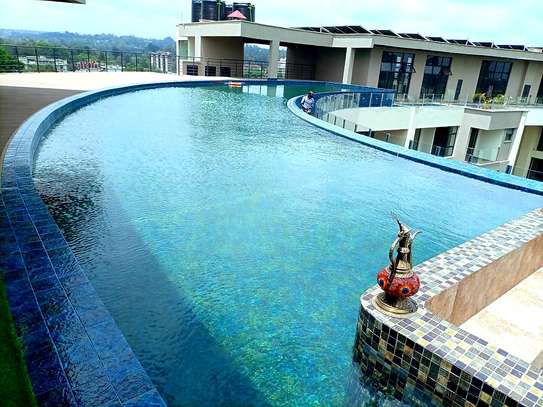 3 Bed Apartment with En Suite in Riverside image 11