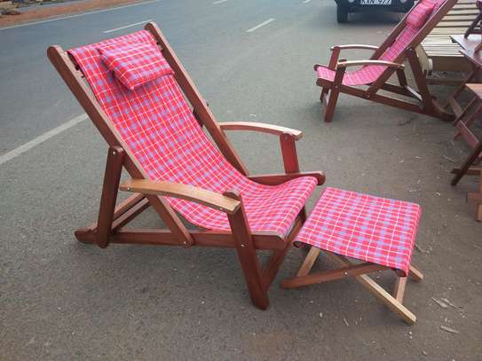 Deck chair with footstool image 2