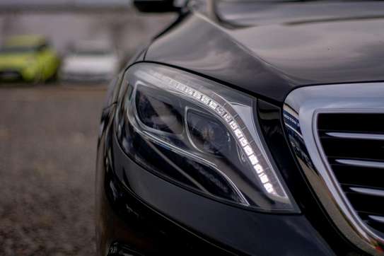 Mercedes Benz S550 image 10