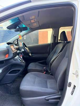 Toyota sienta 2wd 2015 7 seater image 2