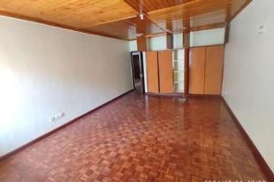 5 Bed Townhouse with En Suite at Lavington Green image 9