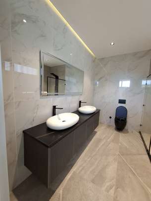 5 Bed Townhouse with En Suite in Lavington image 29