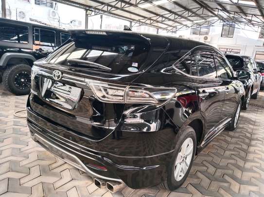 Toyota harrier premium grade on sale image 2