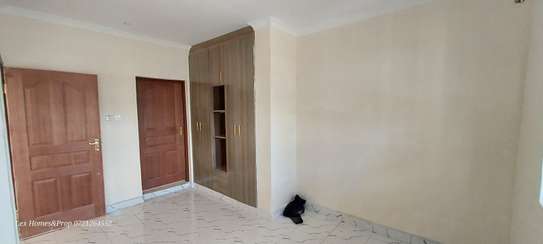 3 Bed House with En Suite in Ongata Rongai image 13