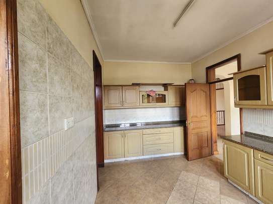 3 Bed Apartment with En Suite at Near Mp Shah Hospital image 3