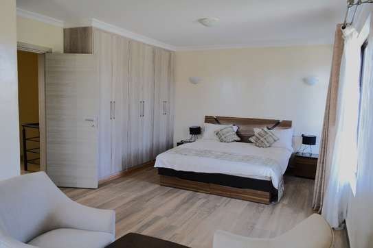 Luxurious 4-Bedroom Maisonette in Syokimau image 3