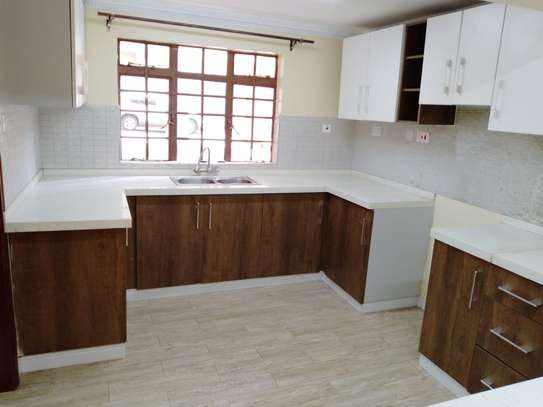 3 Bed Apartment with Swimming Pool in Kilimani image 4