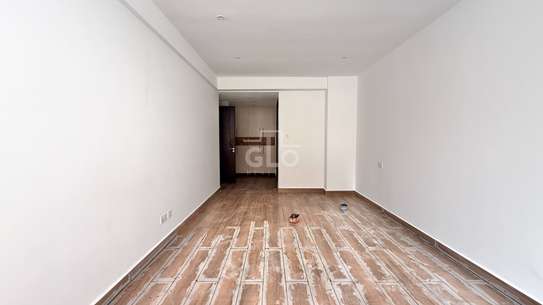 2 Bed Apartment with En Suite in General Mathenge image 3