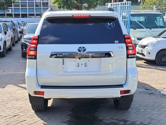 TOYOTA PRADO image 2
