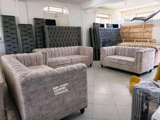 Modern eight seater (3-3-2) tufted sofa set image 4