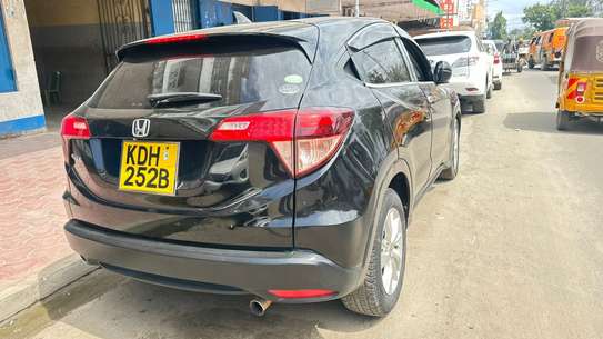 Honda vezel Non hybrid KDH image 9