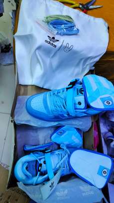 Adidas shoes store 30000 kg