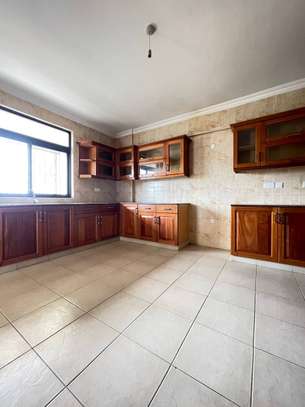 3 Bed Apartment with En Suite in Lavington image 6