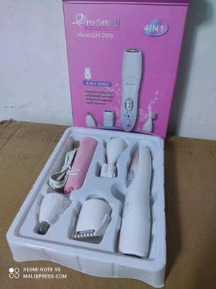 4 in 1 lady shaver Reachargeable image 1