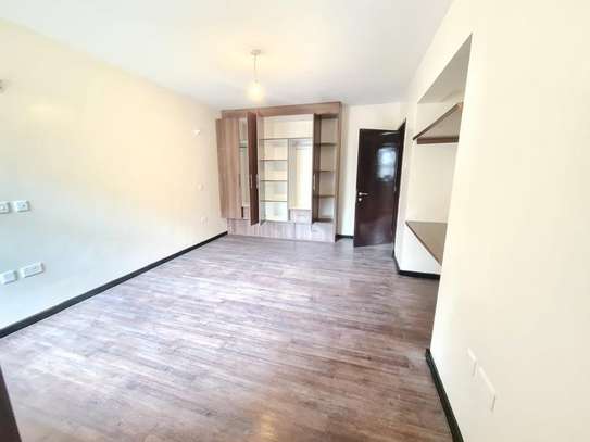 3 Bed Apartment with En Suite in Kileleshwa image 11