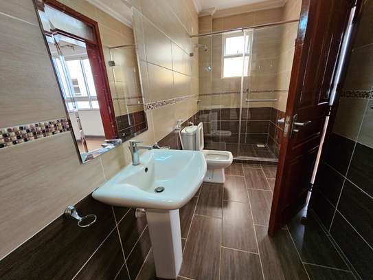 3 Bed Apartment with En Suite in Riverside image 14