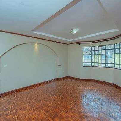 5 Bed Townhouse with En Suite in Kilimani image 9