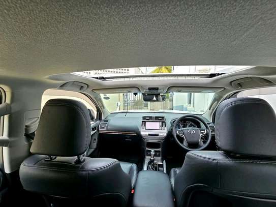 Toyota land cruiser Prado TX petrol 2018 image 5