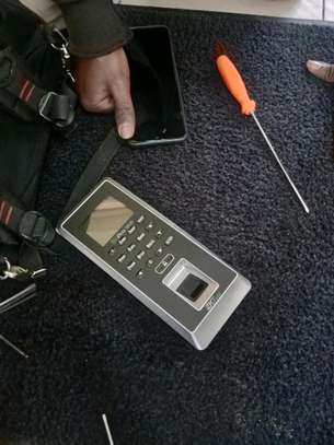 Biometric Access Control and Time Attendance Repair image 4