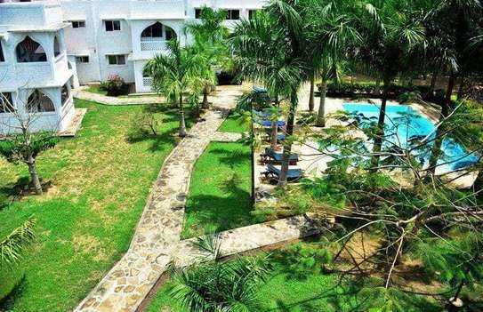 3 Bed Apartment with En Suite in Diani image 7