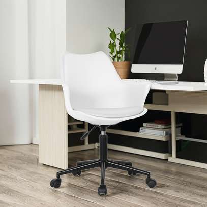 Dining Chair; Modern Black Dining Chair in Suneka image 7
