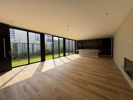 4 Bed Townhouse with En Suite in Runda image 12