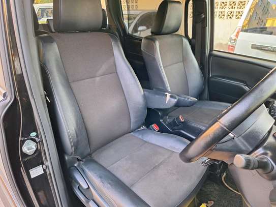 Toyota Noah WXB black 2017 image 5