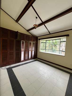 4 Bed House with En Suite at Shanzu Road image 6