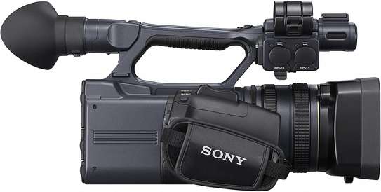 Sony HDR-AX2000 Handycam camcorder image 4