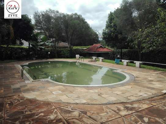 6 Bed House with En Suite at Old Runda image 2