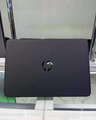 HP EliteBook 820 G1 image 2