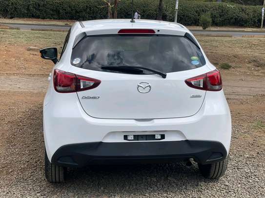 2015 Mazda demio image 7