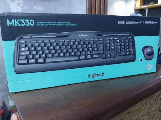 Logitech MK330 wireless keyboard with mouse image 3