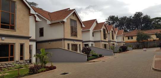 5 Bed Townhouse with En Suite at Lifestyle Signature image 28