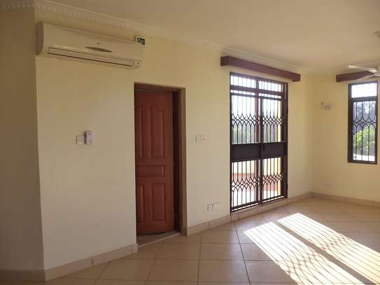 3 br apartment for sale in Nyali. 445 image 11