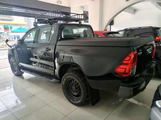 Toyota Hilux TRD 2017 image 10