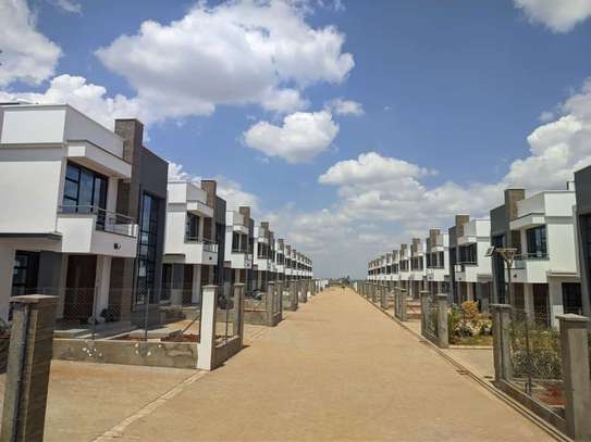 4 Bed Townhouse with En Suite at Eastern Bypass image 17