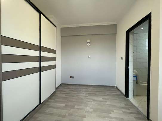 4 Bed Apartment with En Suite in Kilimani image 8
