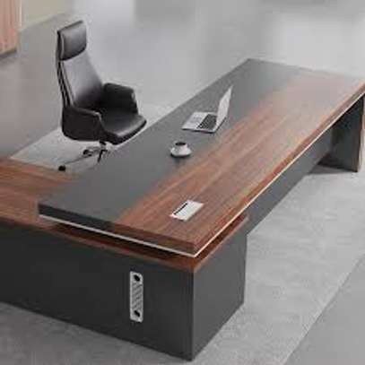 1.6 M L Shaped Executive Office Working Desk image 4