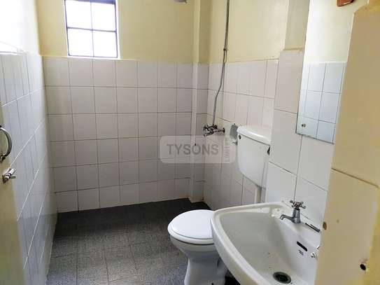 3 Bed Apartment with En Suite in Embakasi image 5