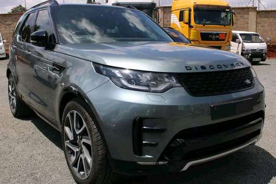 2017 Land Rover Discovery image 10