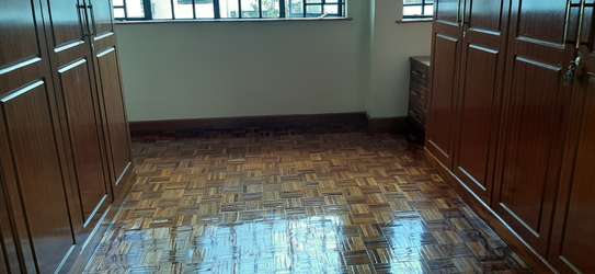 4 Bed Townhouse with En Suite in Westlands Area image 12