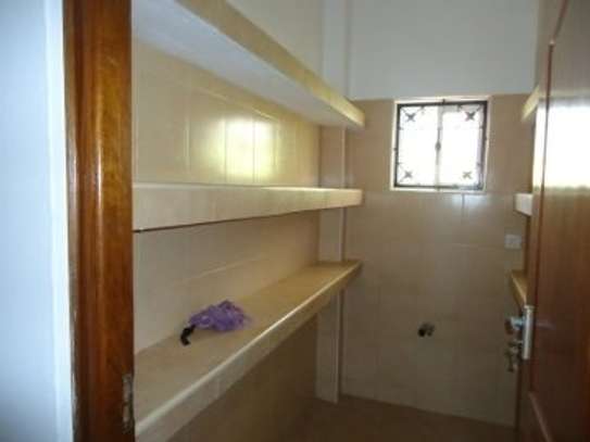 3 Bed House with En Suite in Shanzu image 3