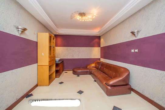 6 bedroom townhouse for rent in Nyari image 4