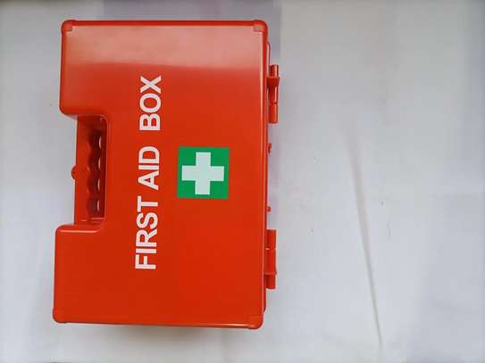 First aid kits/box image 1