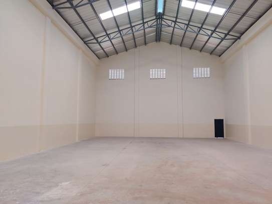 6,457 ft² Warehouse with Parking in Ruiru image 2