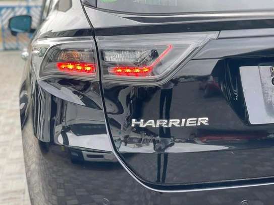 Toyota Harrier image 12